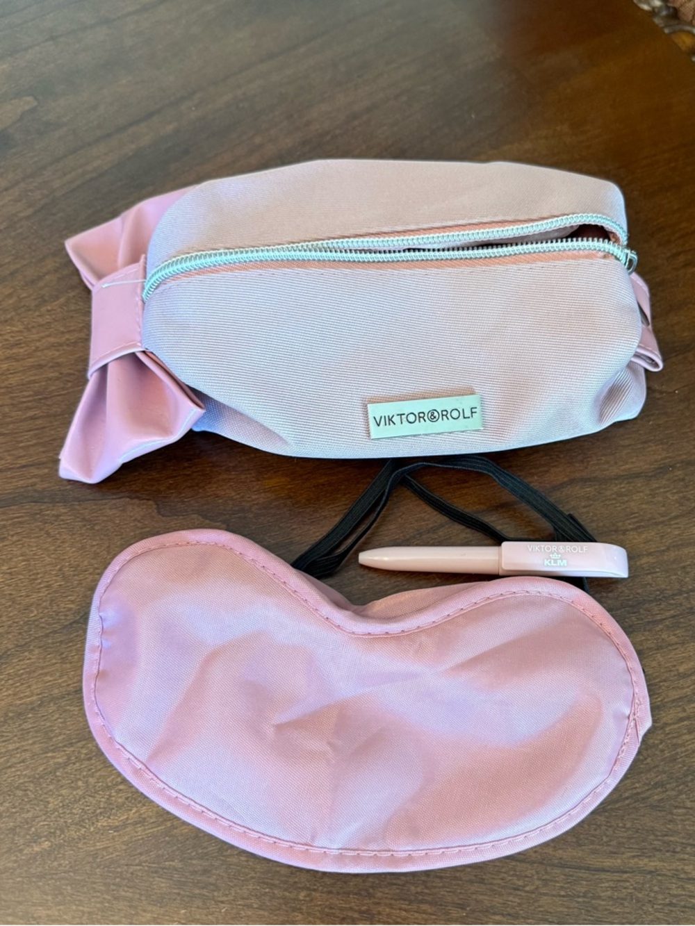 VIKTOR & ROLF Pink Travel Bag with Bow, Pen & Eye Mask from KLM